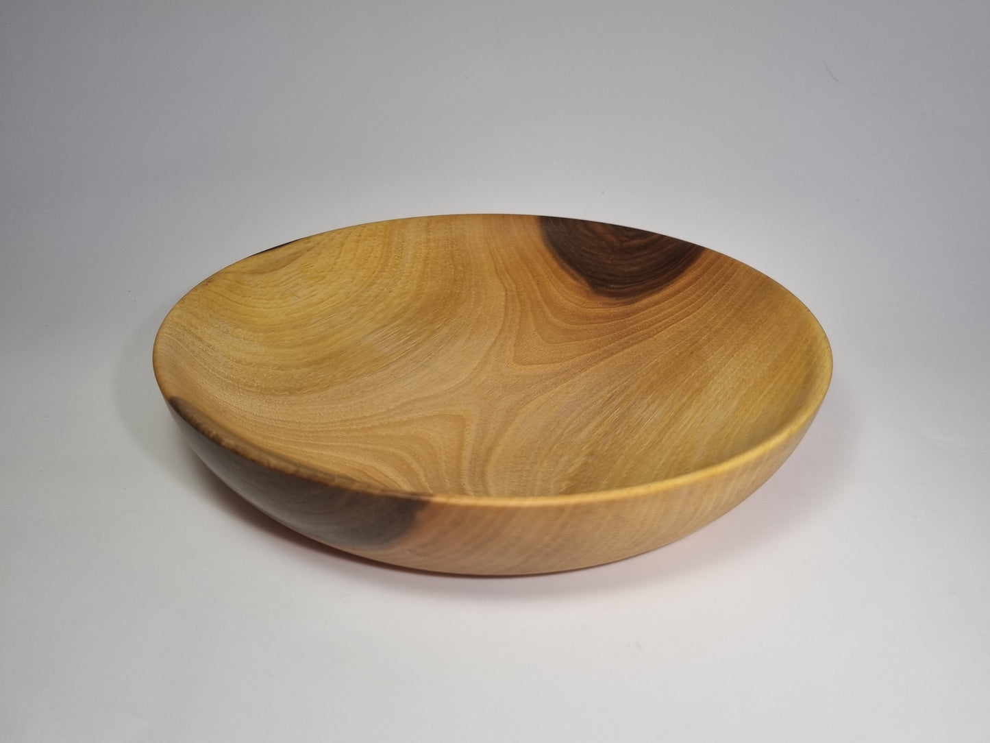 Walnut Low Bowl (21cm)