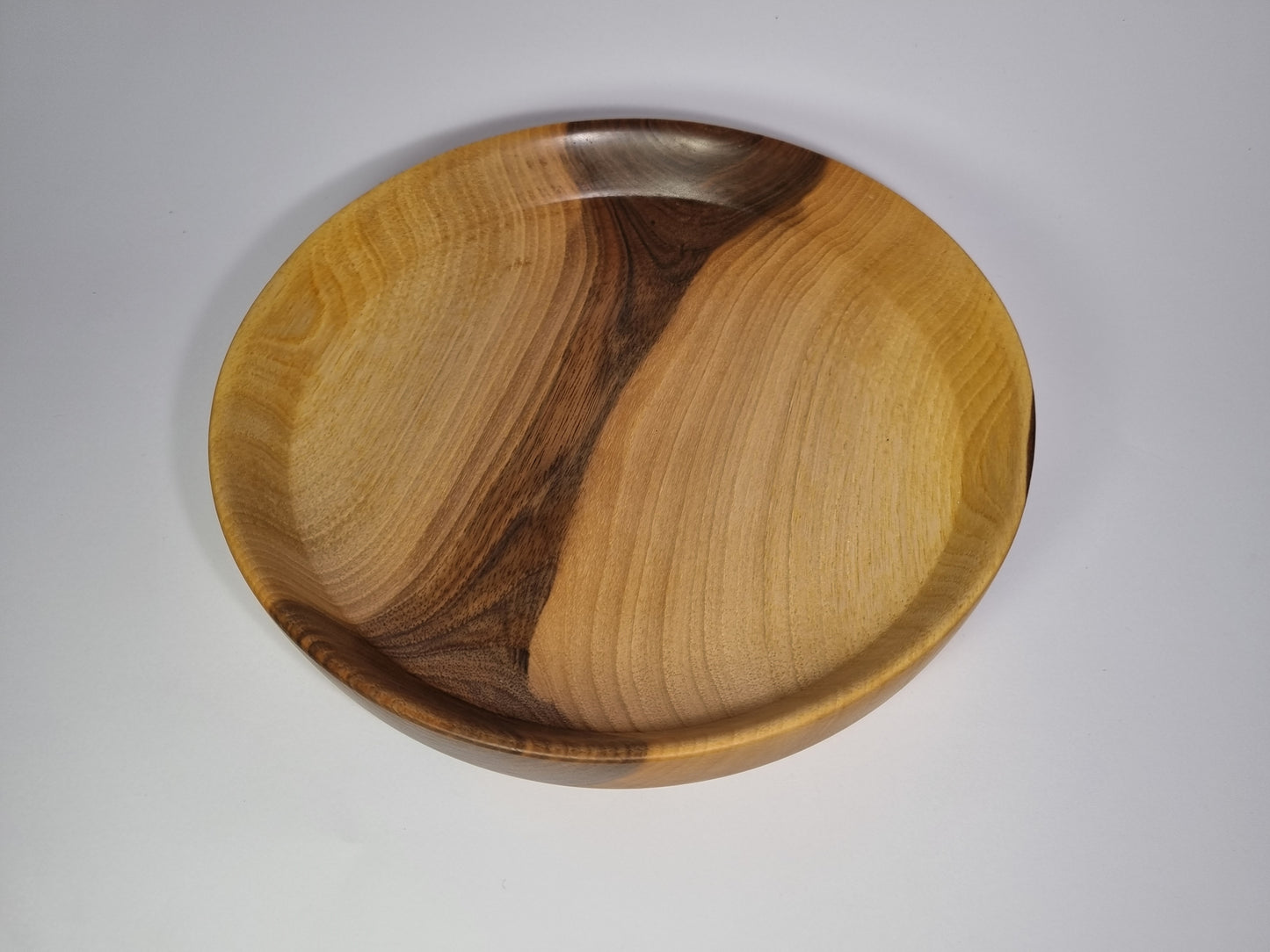 Walnut Low Bowl (22cm)