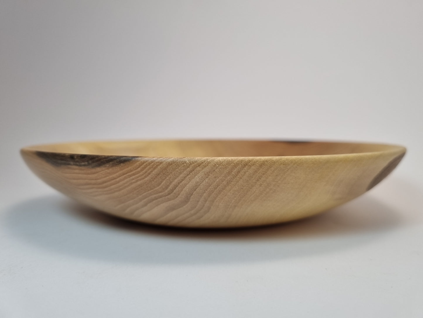 Walnut Low Bowl (21cm)